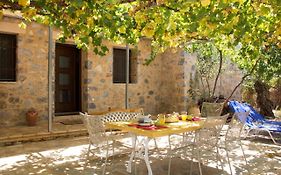 Belles Maisons